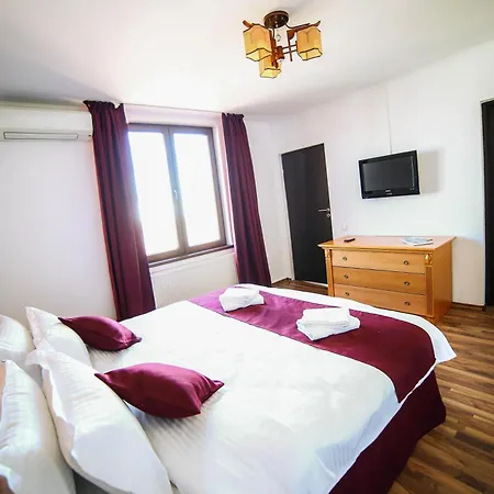 Bliss - Parliament Penzion *